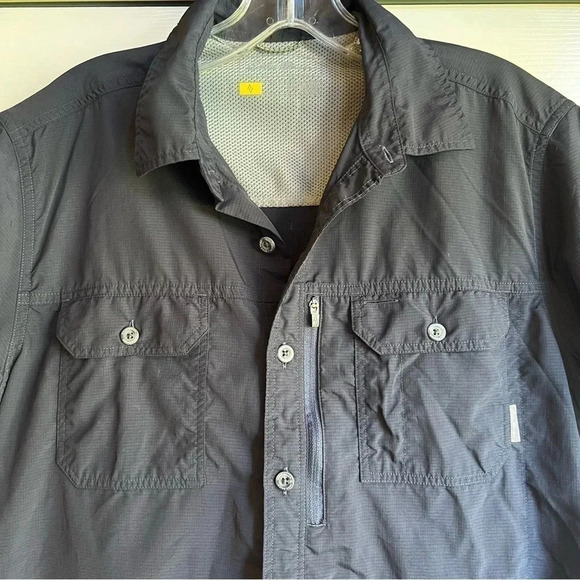 Eddie Bauer performance tech short sleeve button down shirt men’s size small - Picture 3 of 10